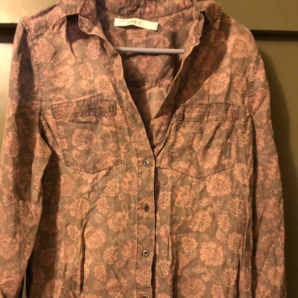 Love 8 long sleeve button down mauve colors